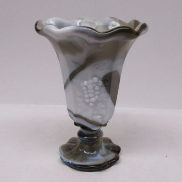 Westmoreland Brown Slag Glass PANELED GRAPE #1881 6 Inch Flower Vase - Picture 2 of 4